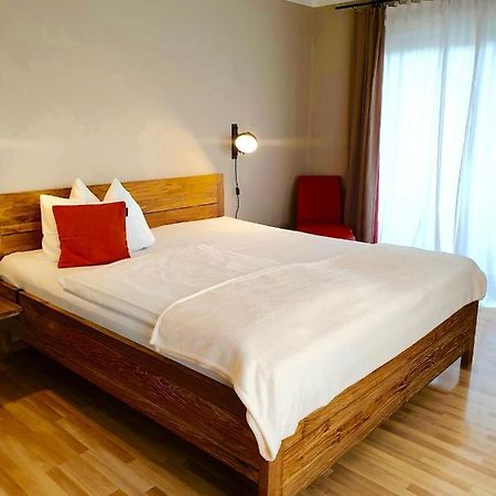Hotel Garni Mowe Тутцинг Экстерьер фото