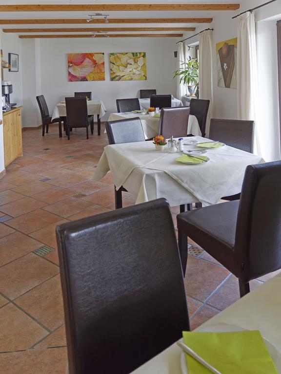 Hotel Garni Mowe Тутцинг Экстерьер фото